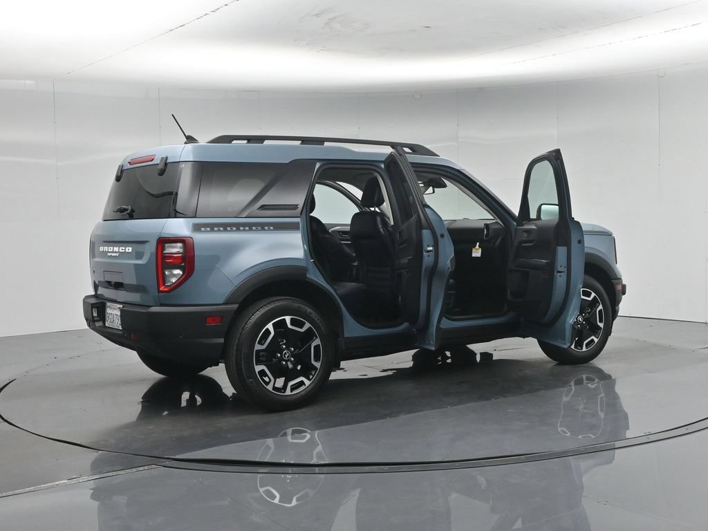 Certified 2023 Ford Bronco Sport Outer Banks w/ Tech Package AWD/4WD image 6