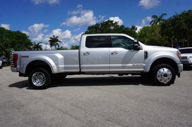 Certified 2019 Ford F450 Platinum w/ Platinum Ultimate Package AWD/4WD image 16