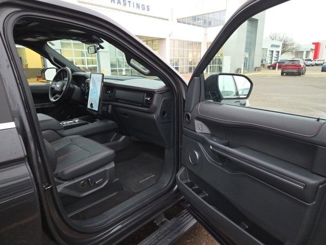 Certified 2023 Ford Expedition Limited image 39