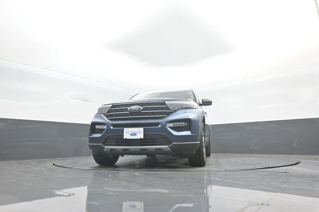 Certified 2020 Ford Explorer XLT w/ Equipment Group 202A image 27
