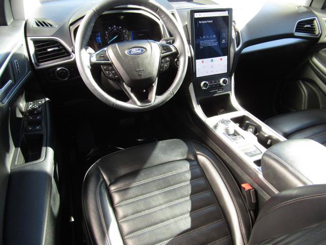 Certified 2023 Ford Edge SEL w/ Convenience Package AWD/4WD image 2