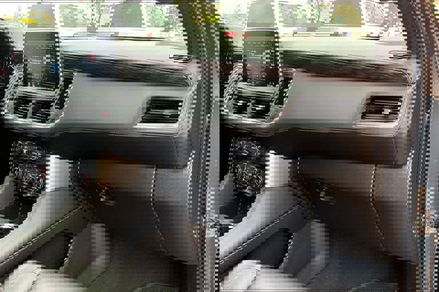 Used 2021 Chevrolet Tahoe Z71 w/ Z71 Signature Package image 38