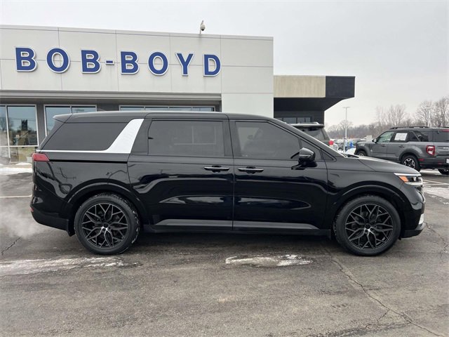 Used 2024 Kia Carnival LX image 5