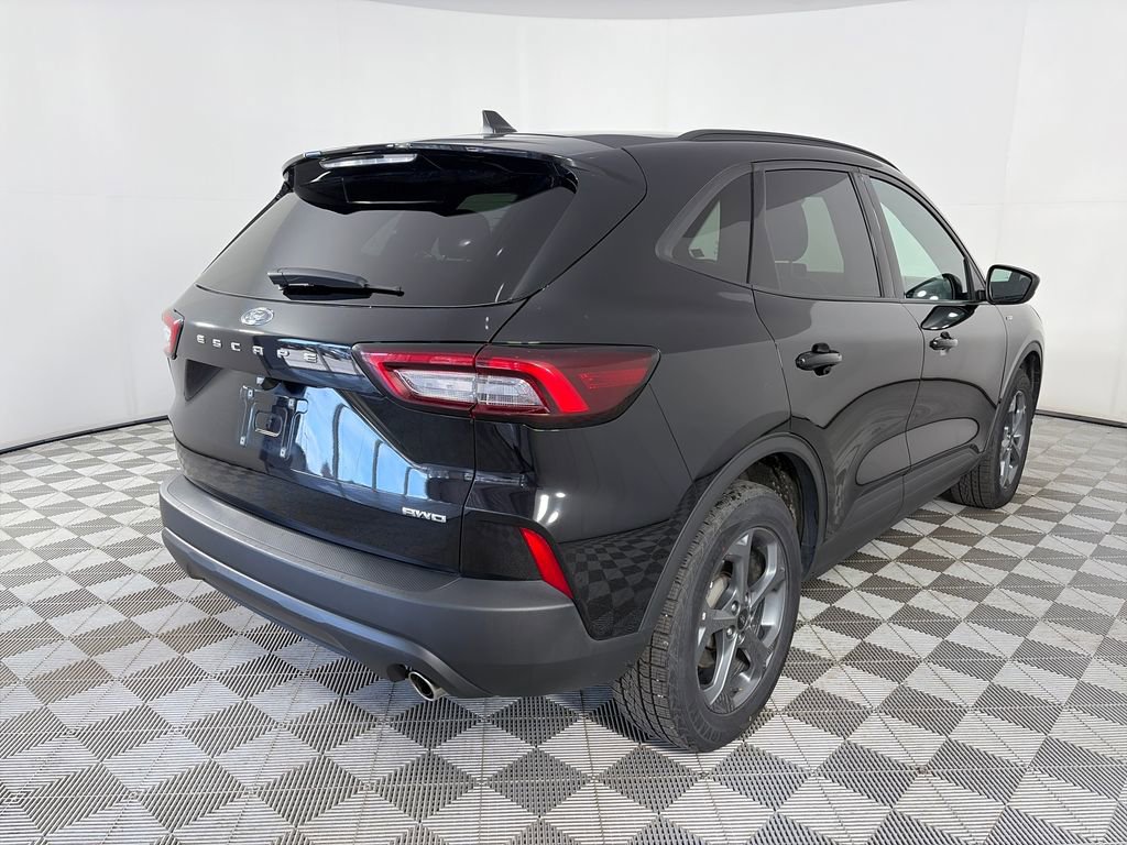 Certified 2025 Ford Escape ST-Line Select AWD/4WD image 7