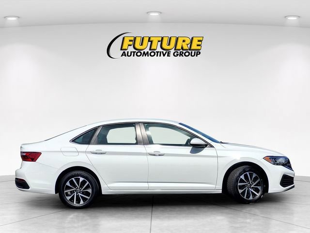 Used 2024 Volkswagen Jetta S image 6
