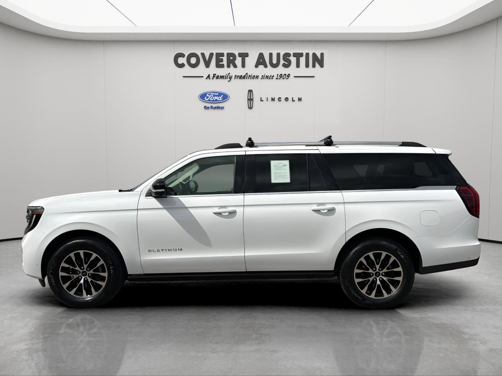 Certified 2025 Ford Expedition Max Platinum AWD/4WD image 2