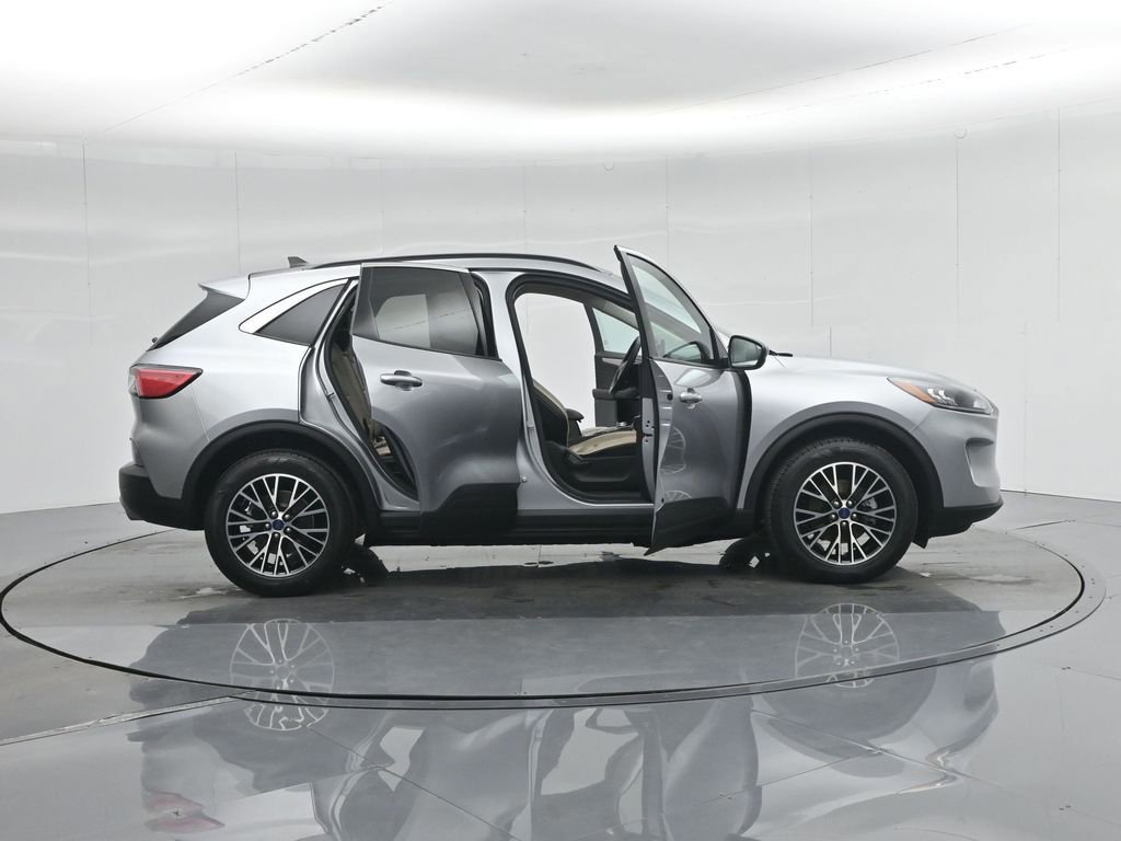 Certified 2022 Ford Escape SEL image 34