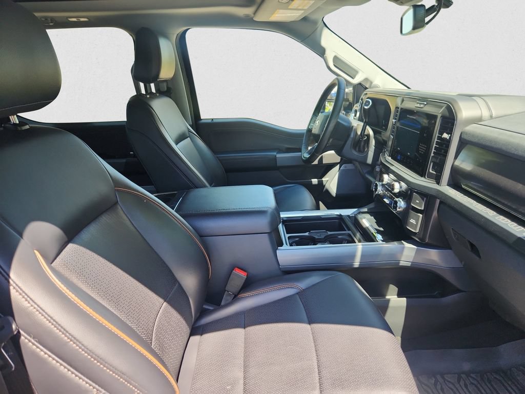 Certified 2025 Ford F350 Lariat w/ Black Appearance Package AWD/4WD image 15
