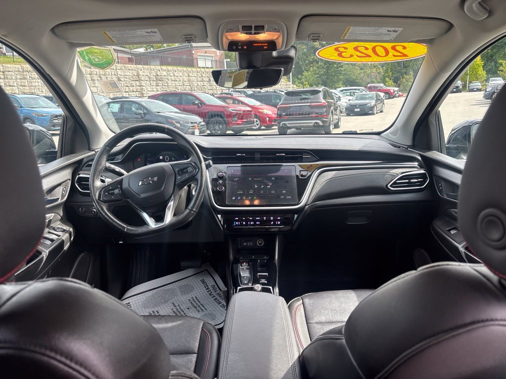 Used 2023 Chevrolet Bolt EUV Premier w/ Sun & Sound Package FWD image 10