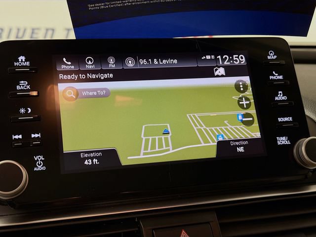 Used 2018 Honda Accord Touring image 16