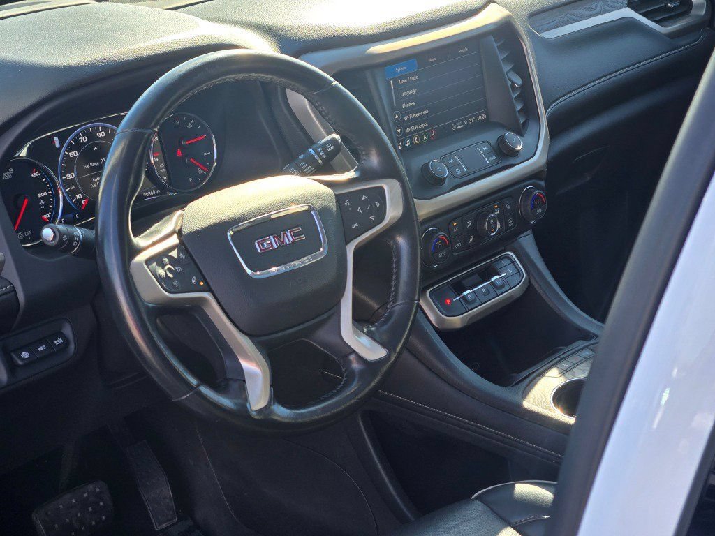 Used 2021 GMC Acadia Denali w/ Denali Ultimate Package AWD/4WD image 25