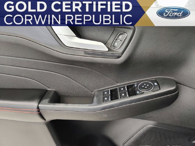 Certified 2023 Ford Escape ST-Line w/ Tech Pack #1 FWD image 21