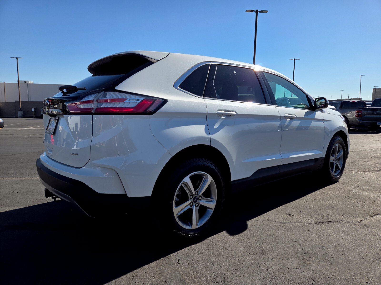 Certified 2022 Ford Edge SEL w/ Convenience Package AWD/4WD image 6