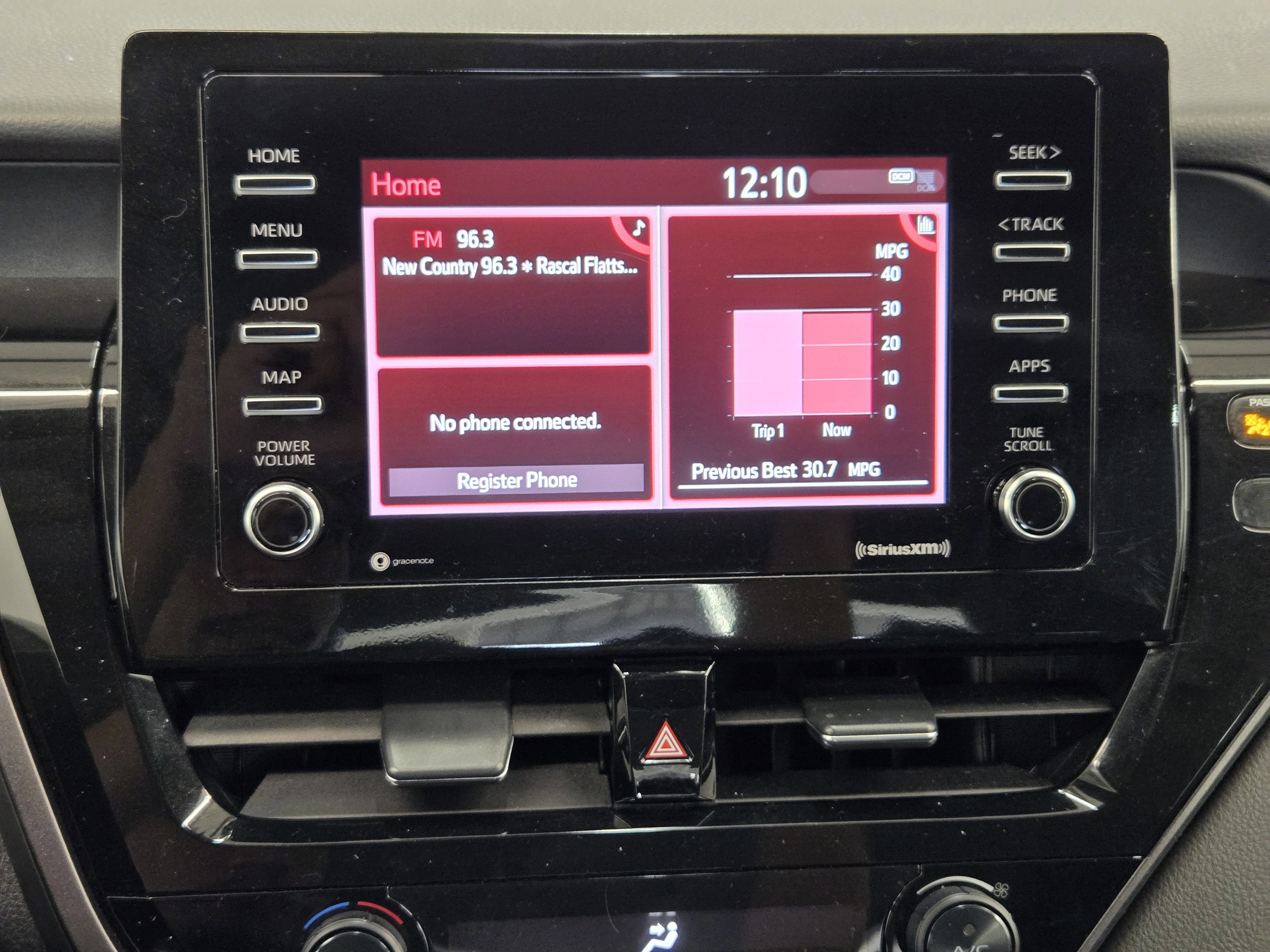 Used 2021 Toyota Camry SE FWD image 18