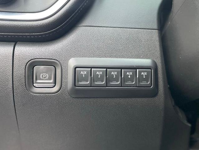 Used 2022 Chevrolet Silverado 2500 High Country AWD/4WD image 14