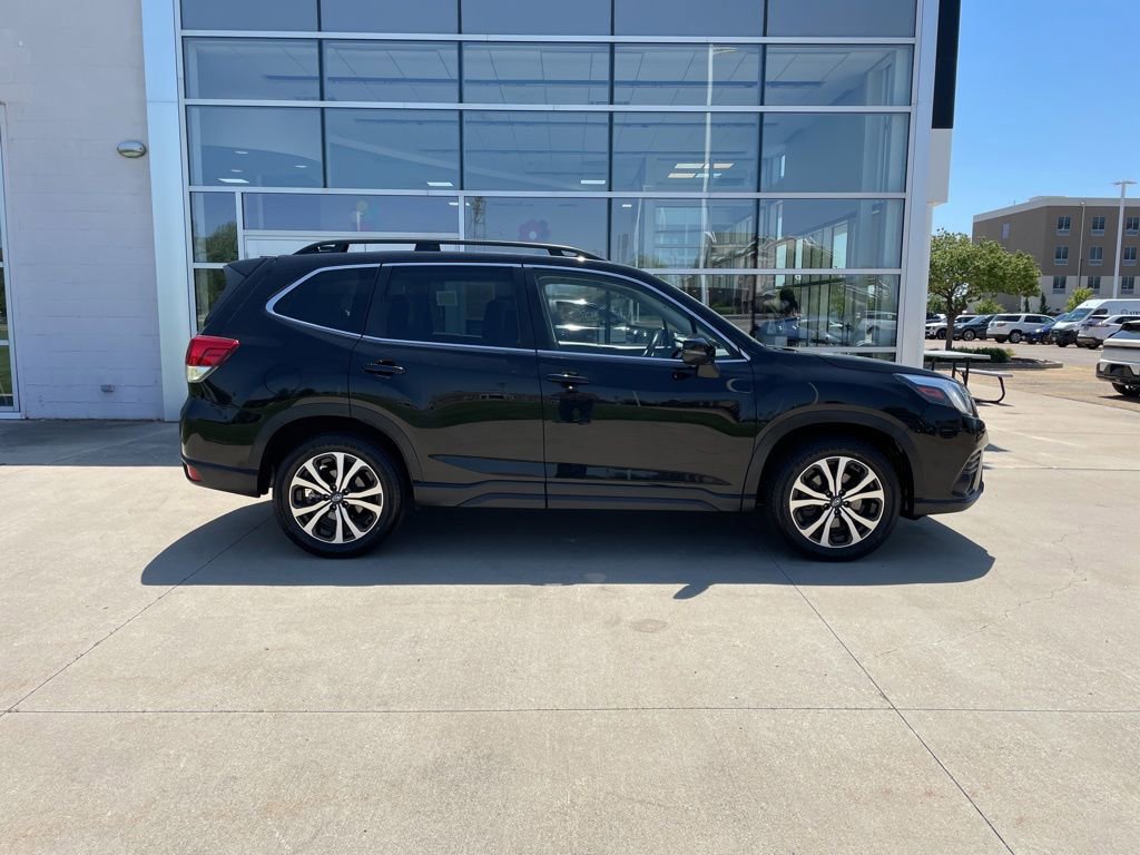 Used 2023 Subaru Forester Limited AWD/4WD image 4