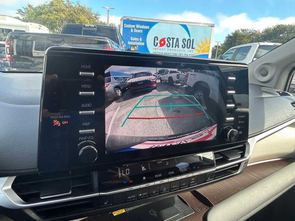 Used 2021 Toyota Sienna XLE image 12