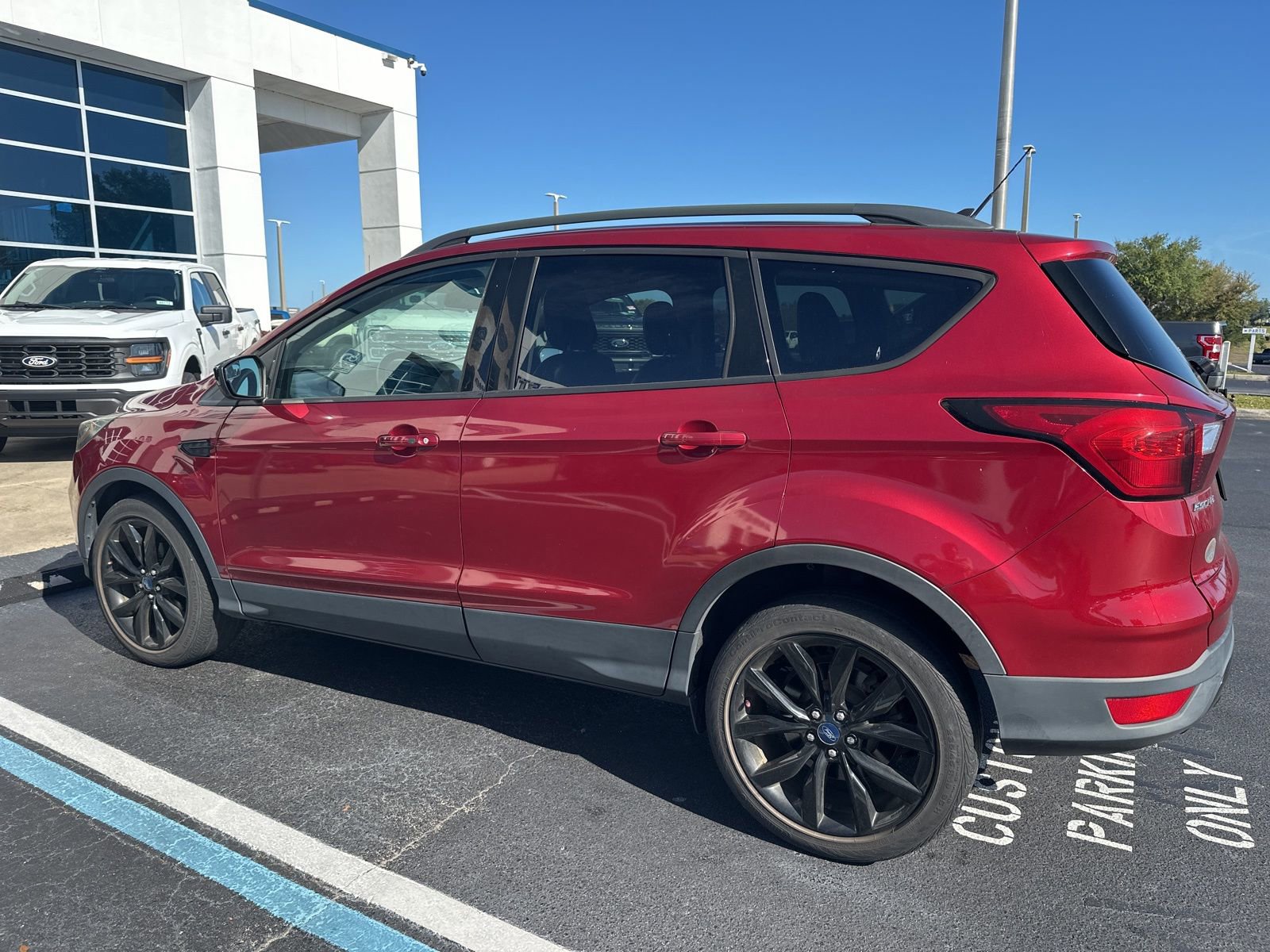 Certified 2019 Ford Escape SE FWD image 4