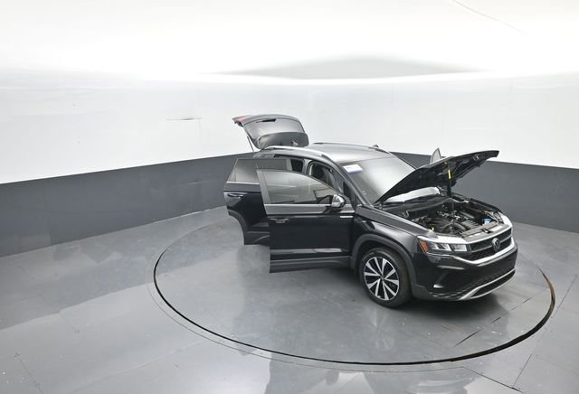 Used 2022 Volkswagen Taos SE image 36