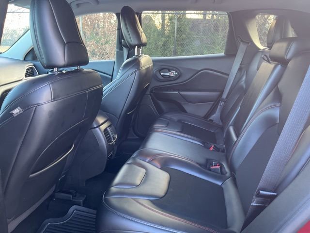 Used 2020 Jeep Cherokee Trailhawk w/ Cold Weather Group image 12