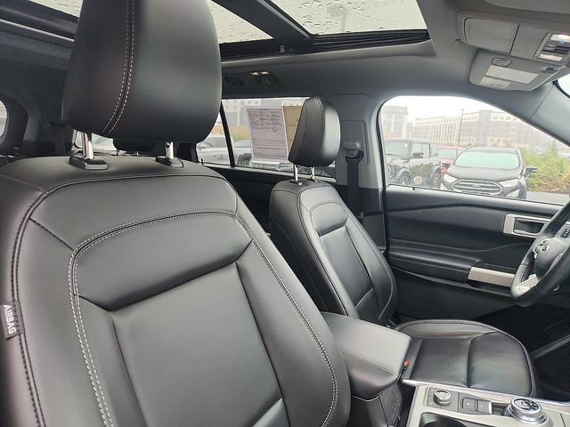 Certified 2023 Ford Explorer XLT w/ Equipment Group 202A AWD/4WD image 34