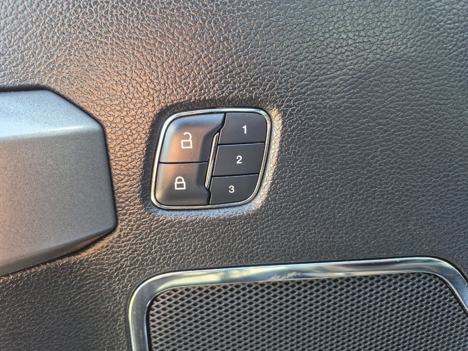 Certified 2018 Ford F350 Platinum w/ Platinum Ultimate Package image 14