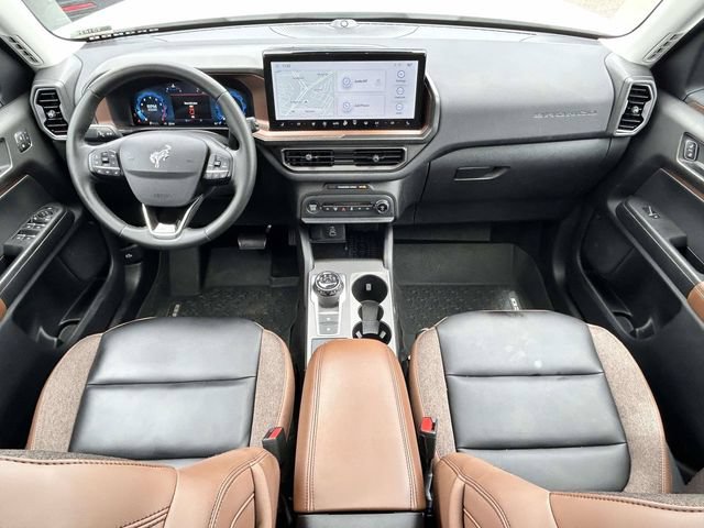 Certified 2025 Ford Bronco Sport Outer Banks w/ Outer Banks Tech Package+ AWD/4WD image 9