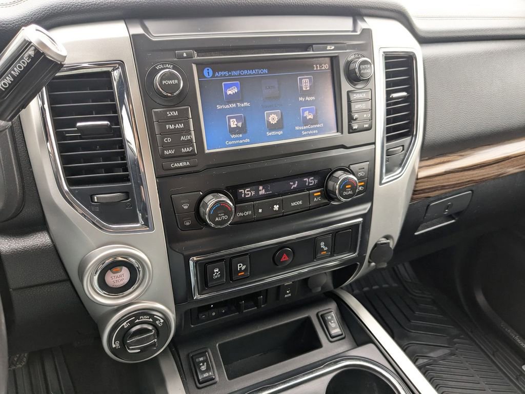 Used 2018 Nissan Titan SL w/ Chrome Package image 11