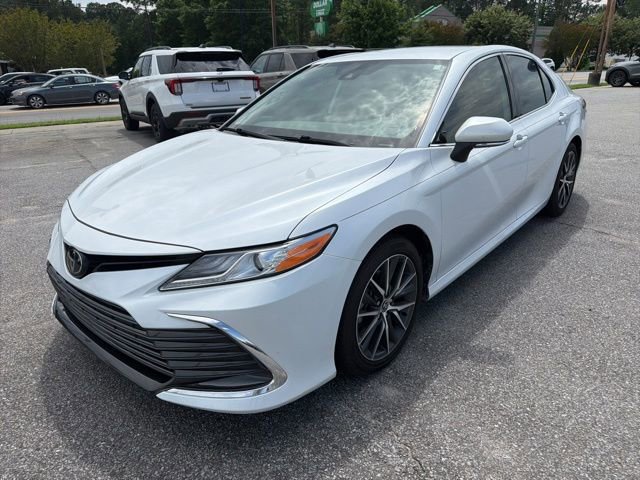 Used 2023 Toyota Camry XLE FWD image 3
