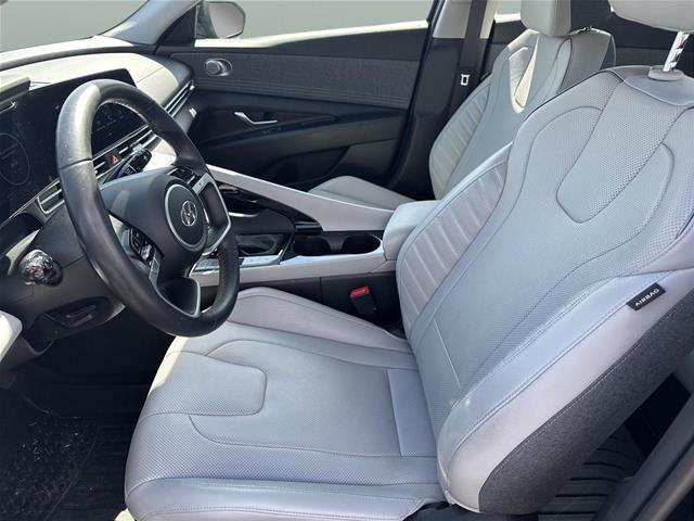 Used 2023 Hyundai Elantra Limited FWD image 13