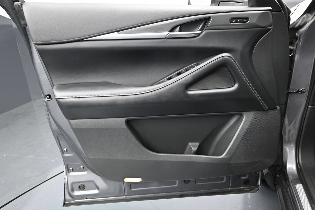 Used 2024 INFINITI QX60 Luxe AWD/4WD image 17