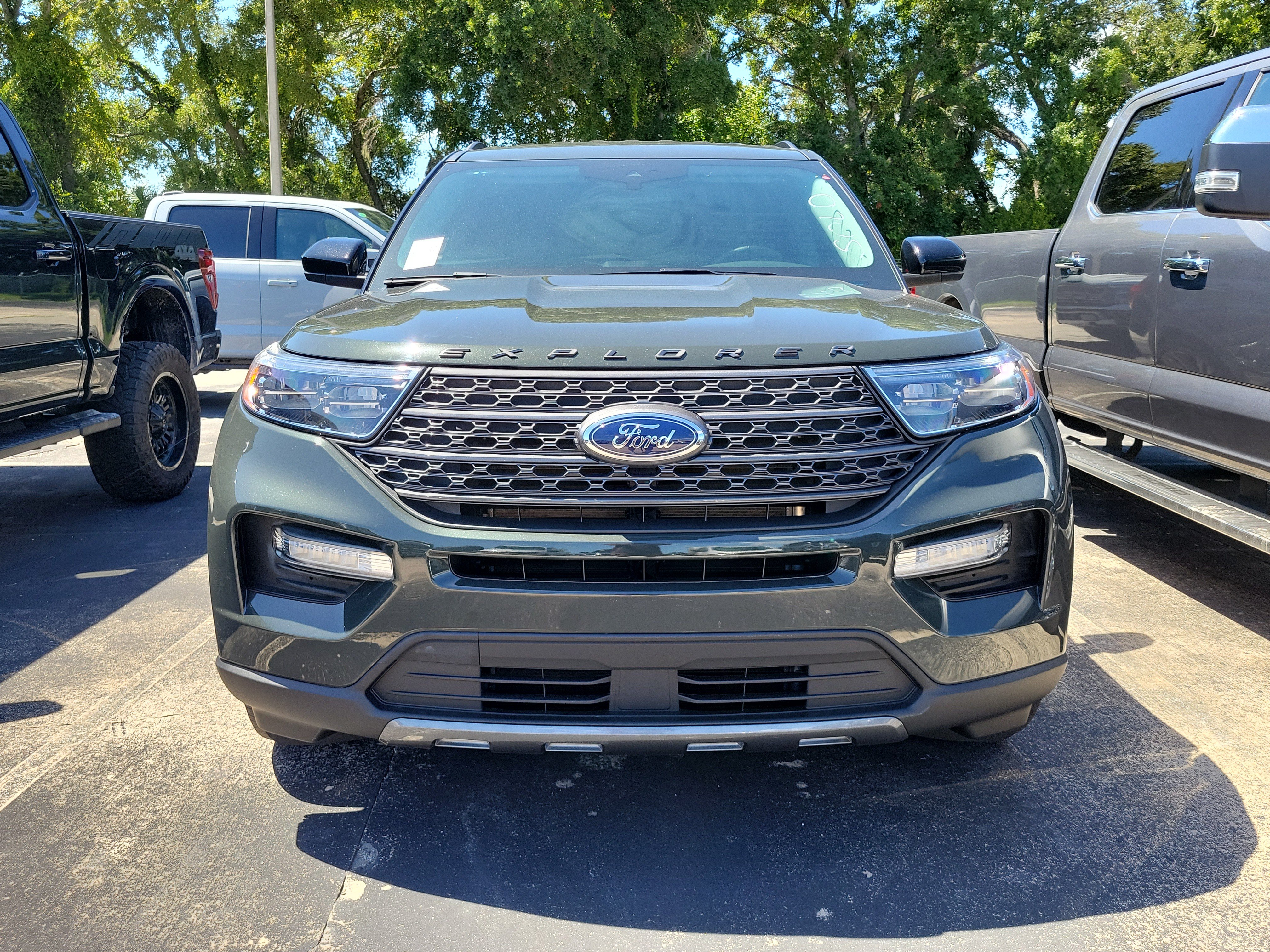Certified 2023 Ford Explorer XLT w/ Equipment Group 202A RWD image 2