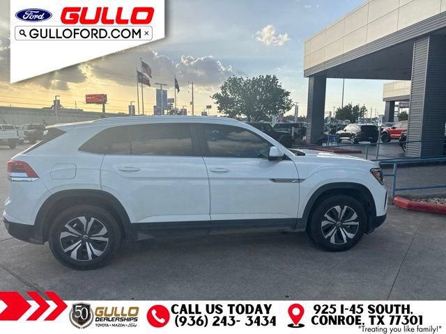 Used 2024 Volkswagen Atlas Cross Sport SE FWD image 4
