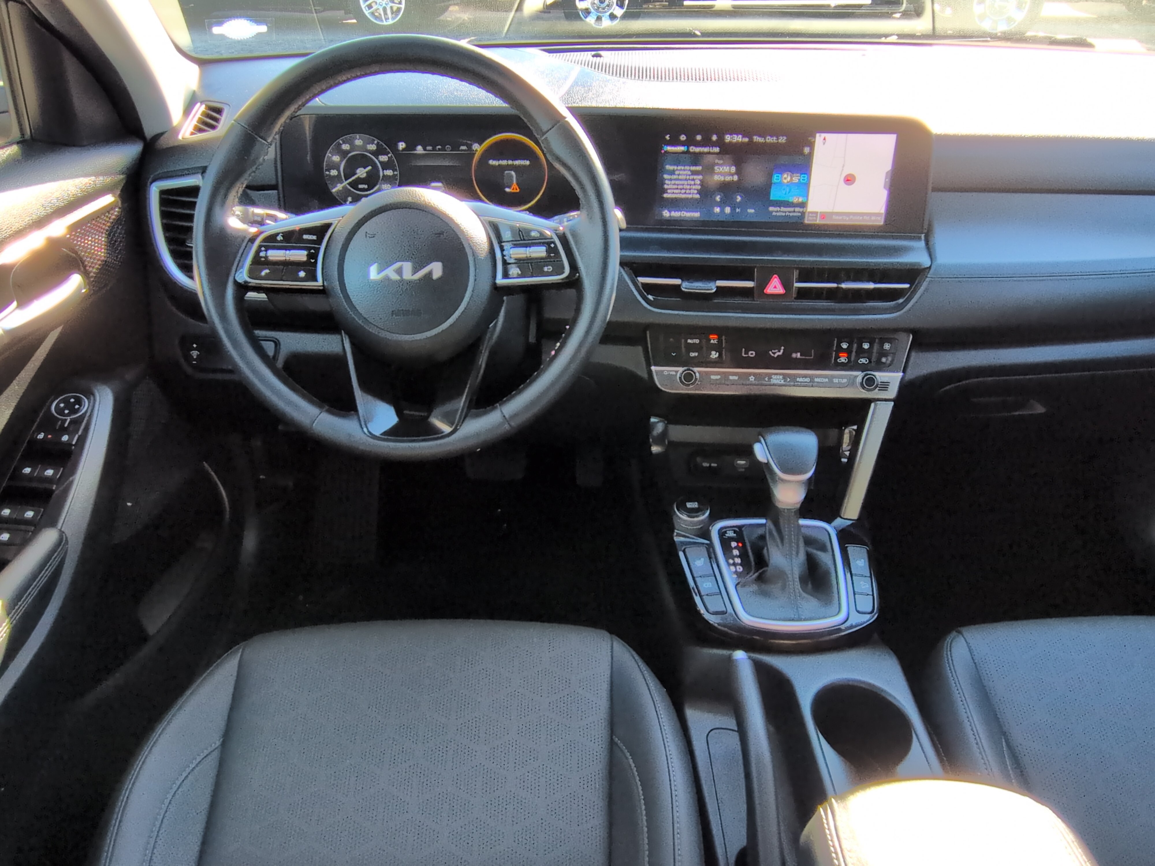Used 2024 Kia Seltos EX FWD image 14