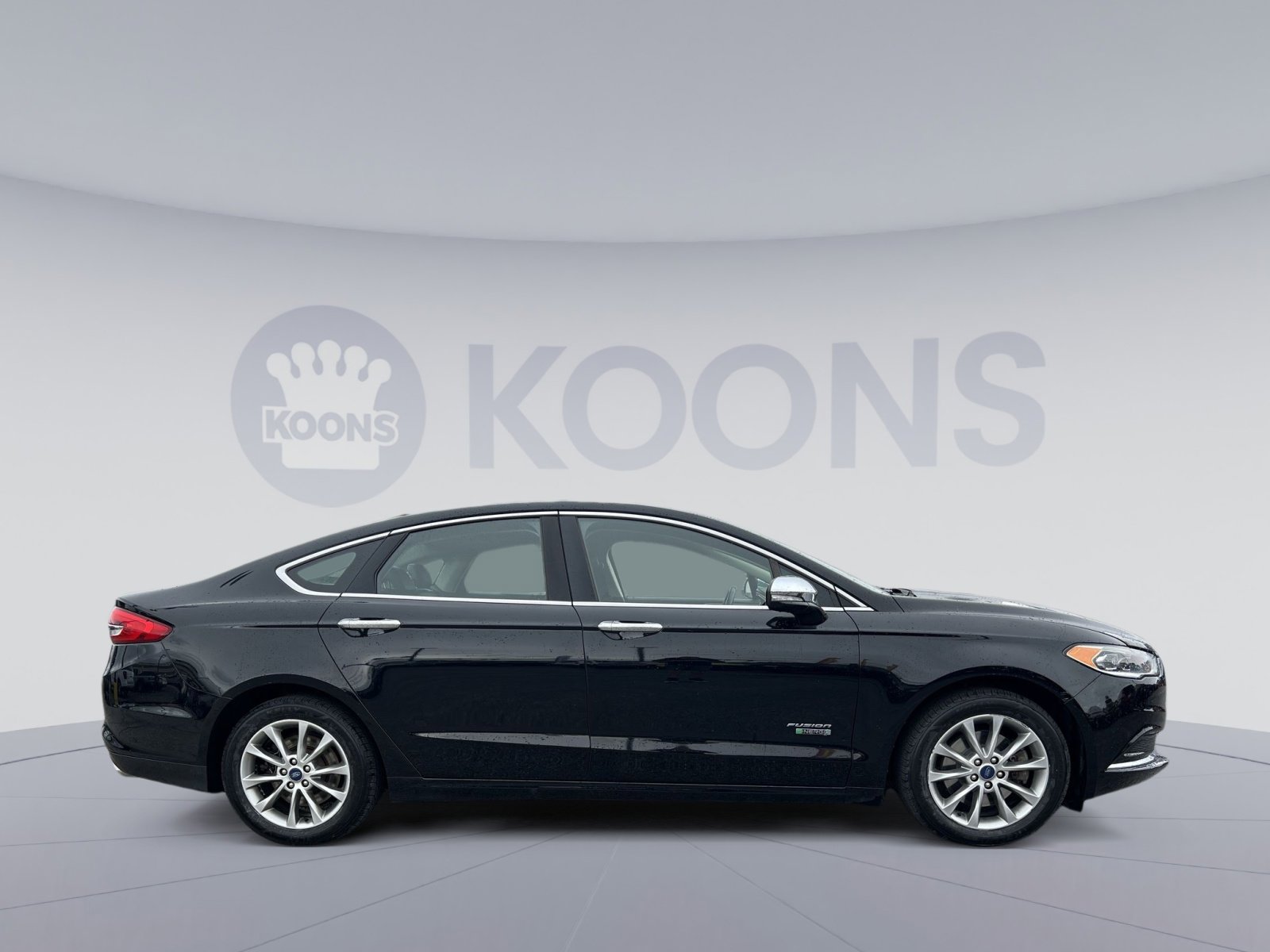 Certified 2018 Ford Fusion Energi SE FWD image 17