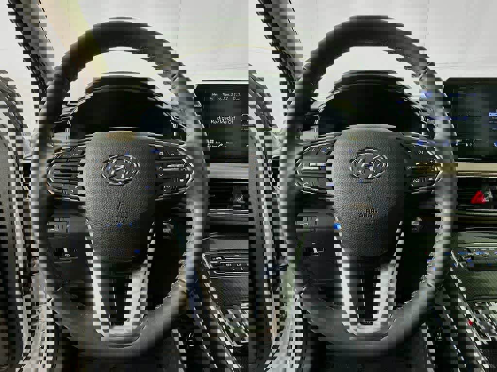 Used 2021 Hyundai Santa Fe SEL w/ Convenience Package image 19