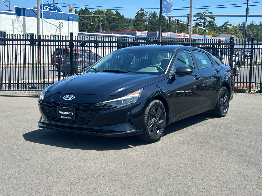 Used 2021 Hyundai Elantra SEL FWD image 4