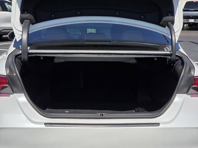 Used 2021 Toyota Avalon Limited FWD image 31