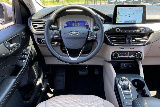 Certified 2022 Ford Escape SEL w/ Technology Package AWD/4WD image 5