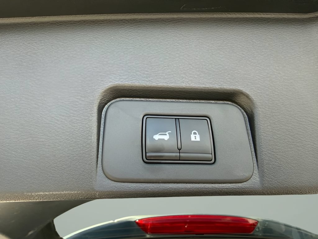 Used 2024 Nissan Rogue SV AWD/4WD image 11