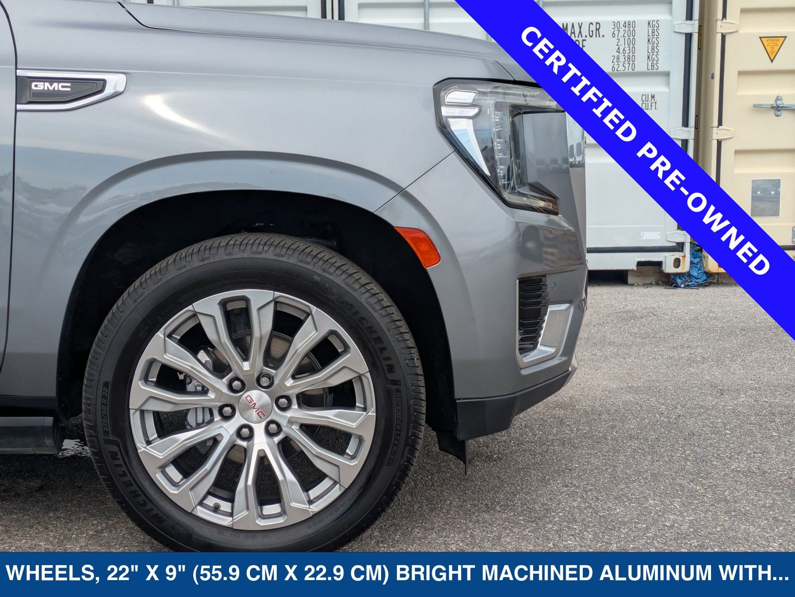 Used 2022 GMC Yukon XL Denali AWD/4WD image 11