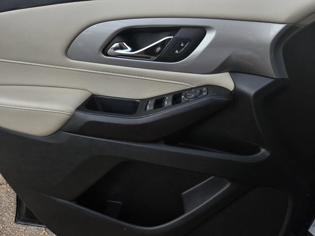 Used 2023 Chevrolet Traverse LS w/ Safety Package FWD image 14
