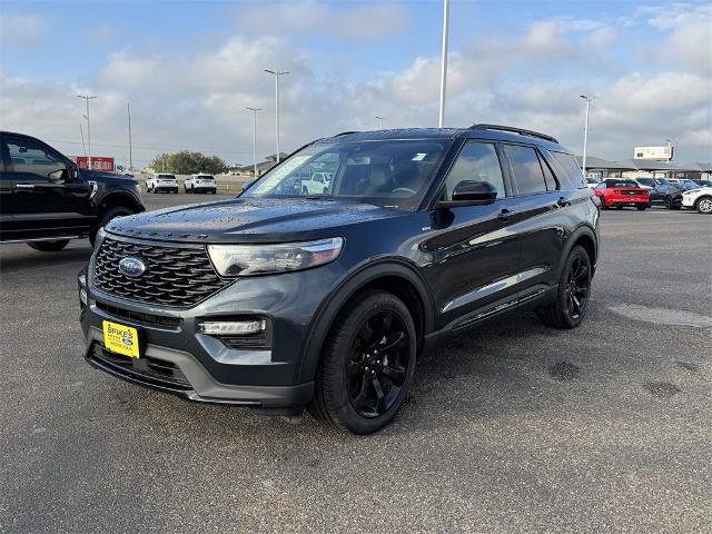 Certified 2022 Ford Explorer ST-Line w/ Class IV Trailer Tow Package image 9