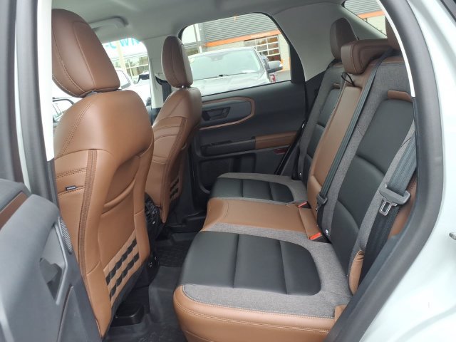 Certified 2024 Ford Bronco Sport Outer Banks w/ Tech Package AWD/4WD image 9