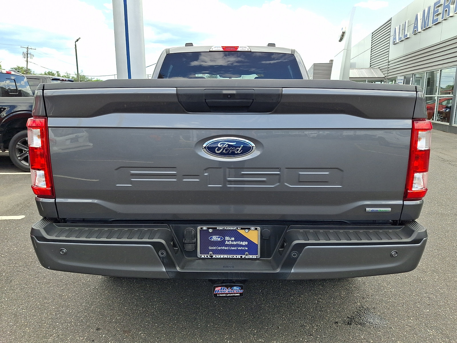 Certified 2022 Ford F150 XL w/ STX Appearance Package AWD/4WD image 9