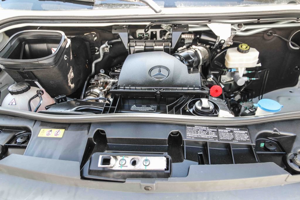 Used 2024 Mercedes-Benz Sprinter 2500 image 24