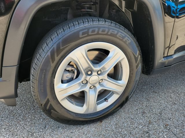 Used 2024 Jeep Compass Sport AWD/4WD image 9
