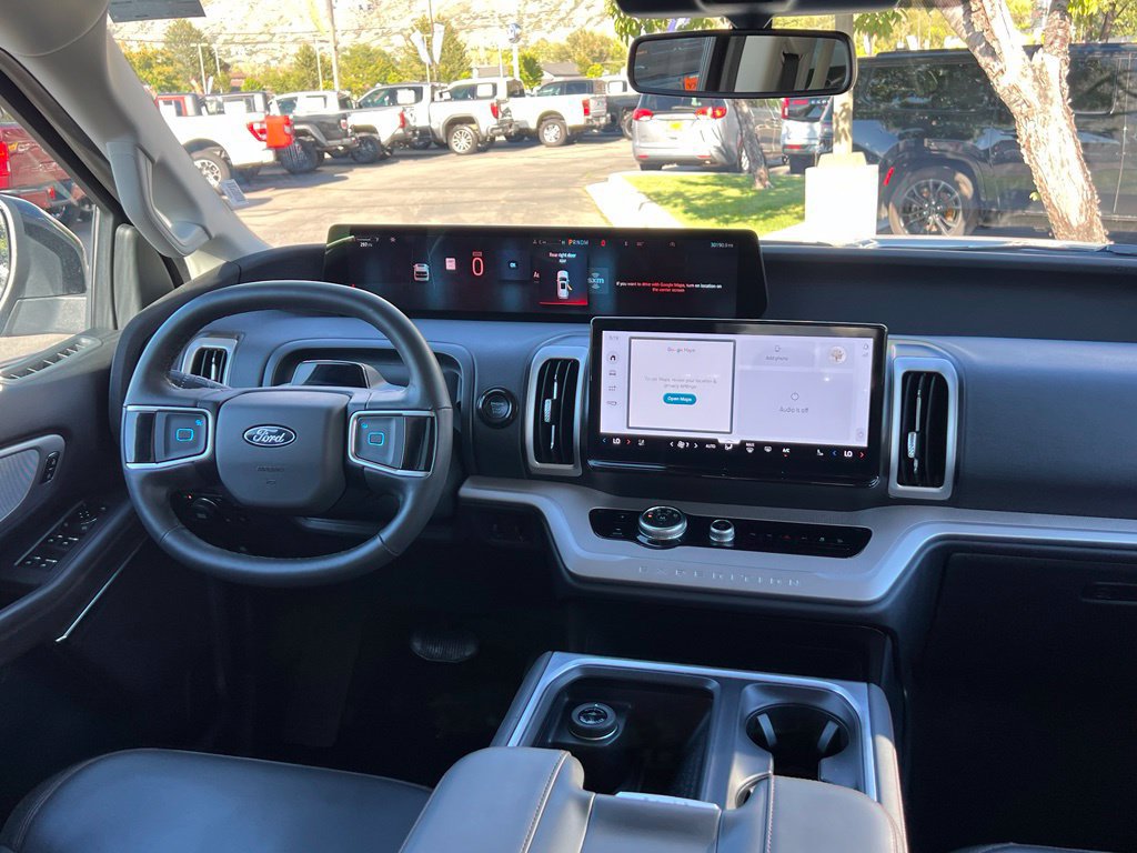 Certified 2025 Ford Expedition Active AWD/4WD image 21