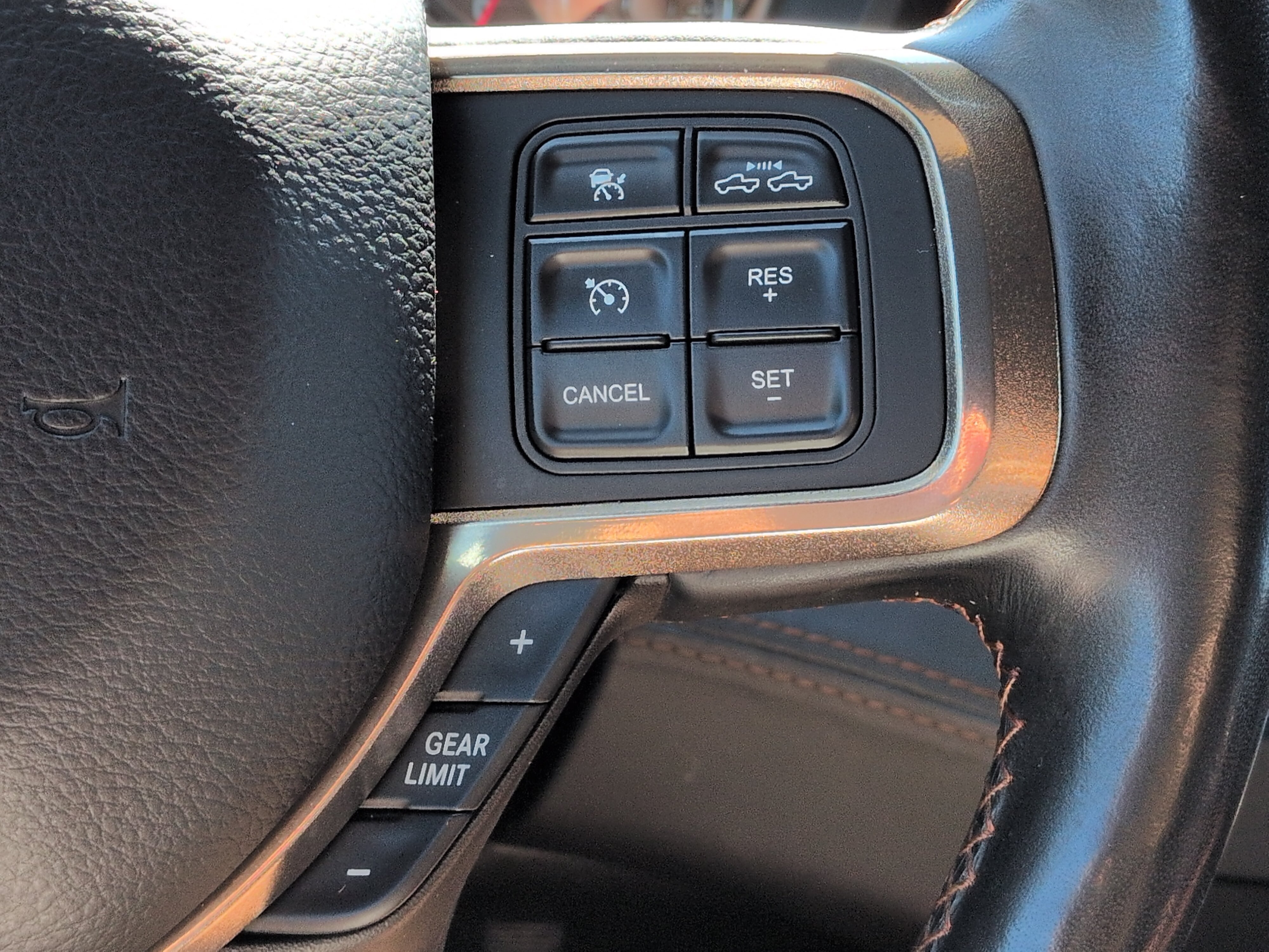 Used 2020 RAM 2500 Limited RWD image 23