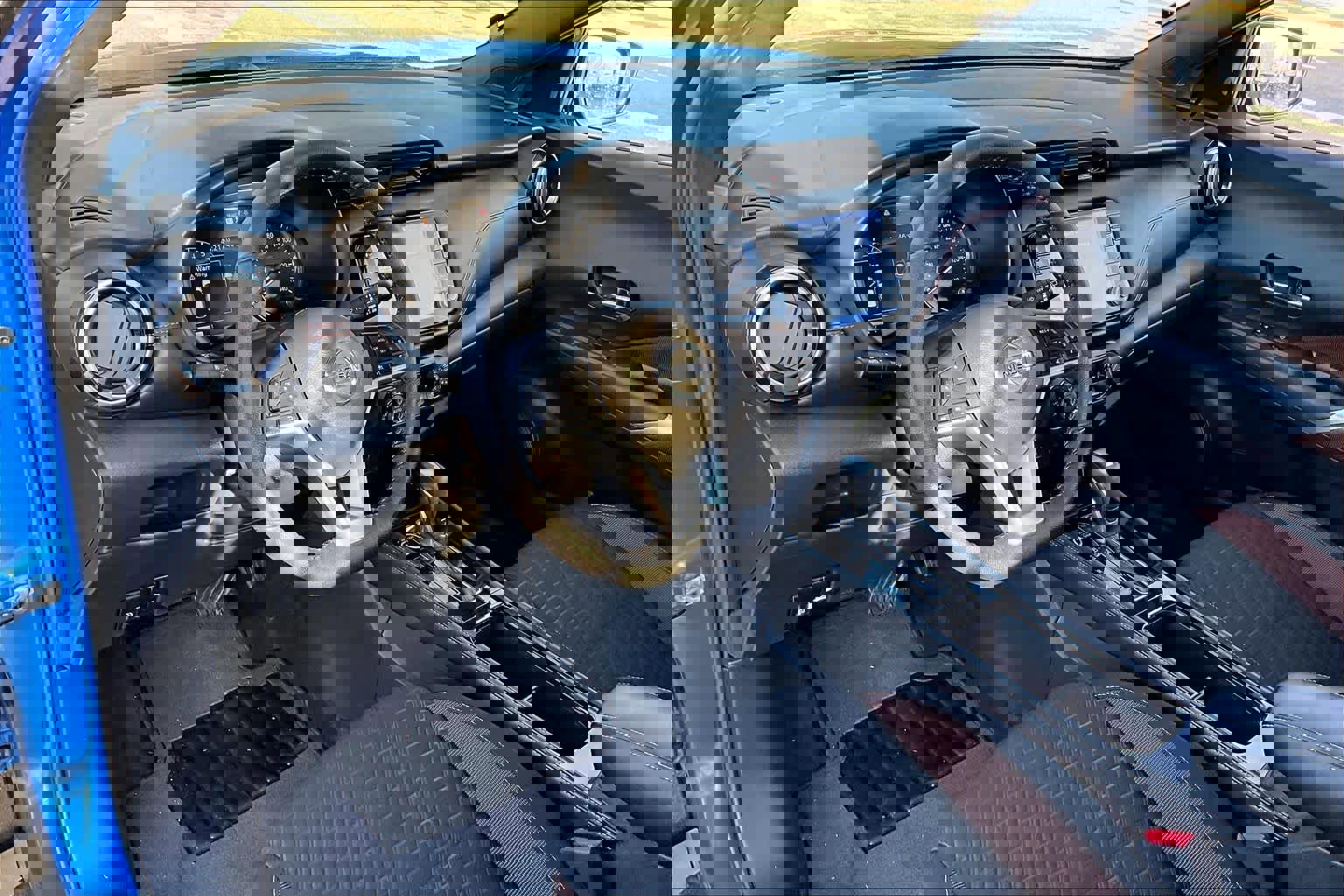 Used 2021 Nissan Kicks SR image 17